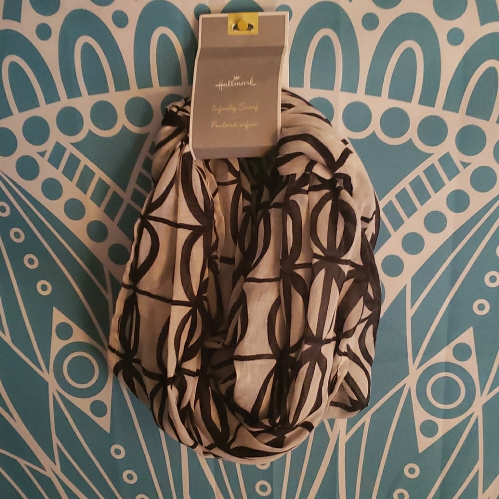 Black and white infinity scarf